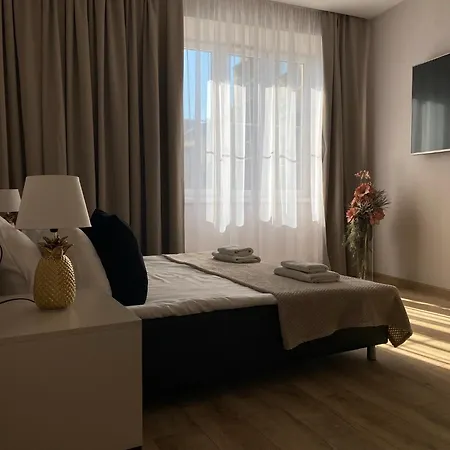 3bedrooms By Leo Old Town Apartment
