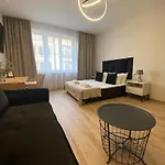 Leo Апартаменты