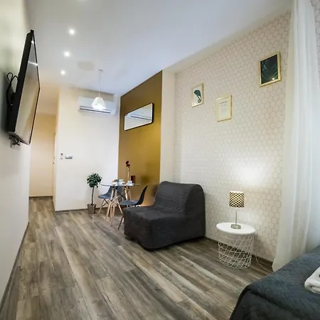 Leo * كراكوفيا