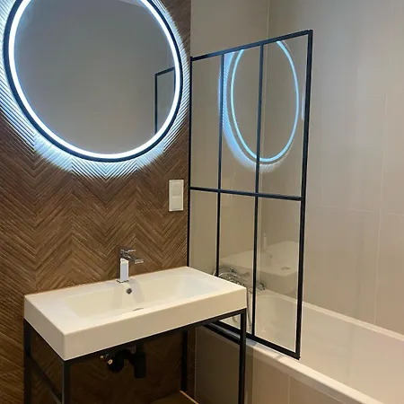 3bedrooms By Leo Old Town Apartmán *